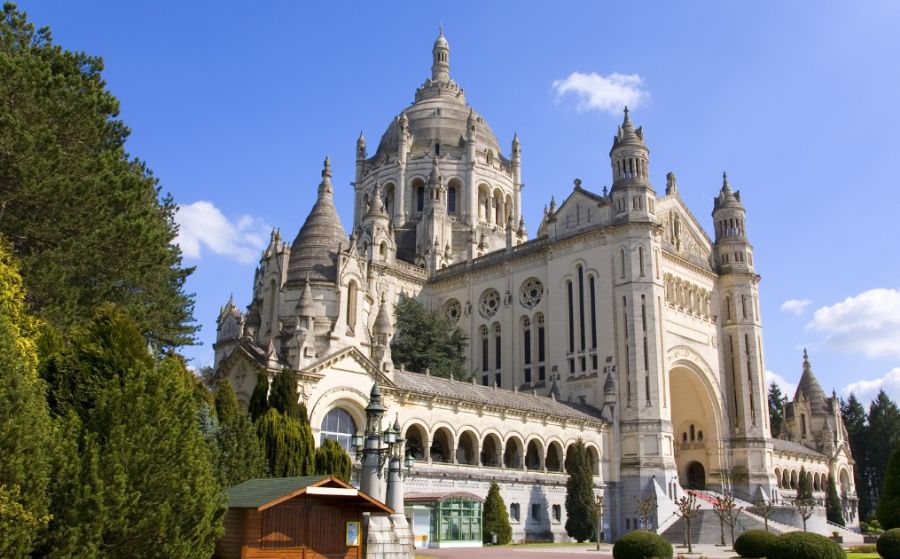 PEREGRINAÇÃO COM PADRE ALEX E HENRIQUE